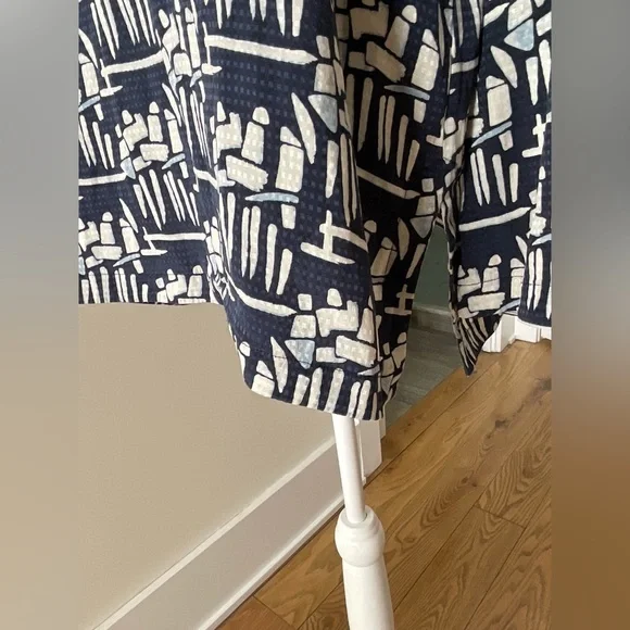 Tory Burch Silk V-Neck Blouse | Abstract Print | Navy & Ivory | XL - Picture 4 of 6